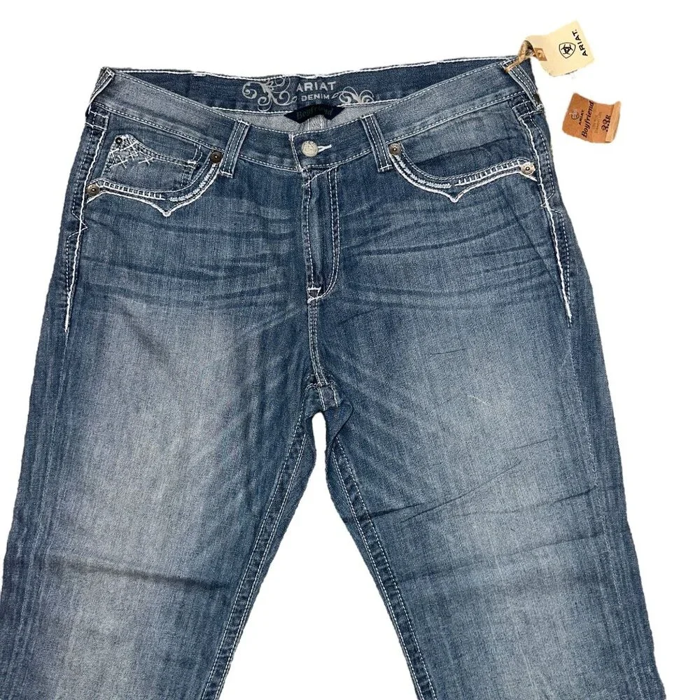 NWT Ariat Boyfriend Straight Leg Womens Jeans 33R 31 Low Rise Lightweight Blue - Picture 3 of 8